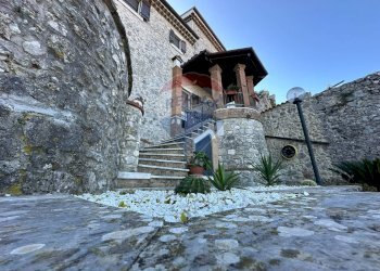 Casa all\'aperto - Casa semi indipendente Via Scesa dei tigli
 
1, Montaquila - foto 24