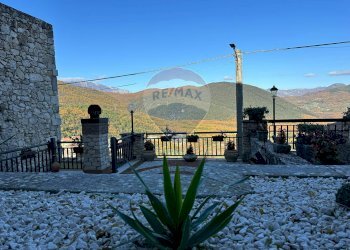 Casa all\'aperto - Casa semi indipendente Via Scesa dei tigli
 
1, Montaquila - foto 30