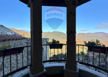 Balcone - Casa semi indipendente Via Scesa dei tigli
 
1, Montaquila - foto 34