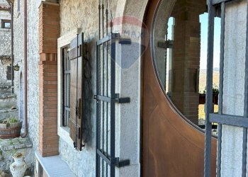 Balcone - Casa semi indipendente Via Scesa dei tigli
 
1, Montaquila - foto 38