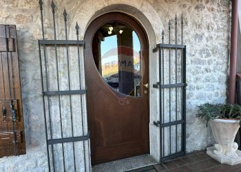 Ricezione / Lobby - Casa semi indipendente Via Scesa dei tigli
 
1, Montaquila - foto 40