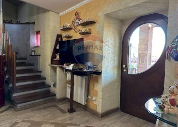 Soggiorno - Casa semi indipendente Via Scesa dei tigli
 
1, Montaquila - foto 48