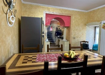 Sala da pranzo - Casa semi indipendente Via Scesa dei tigli
 
1, Montaquila - foto 59