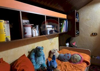 Camera / camera da letto - Casa semi indipendente Via Scesa dei tigli
 
1, Montaquila - foto 96