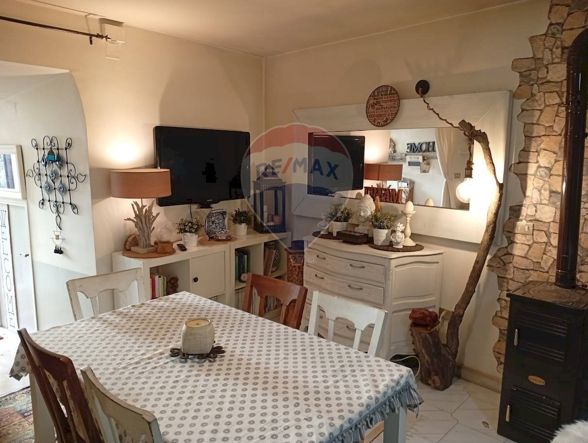 Sala da pranzo - Apartment Via Caracena
 
26, Villetta Barrea - photo 2