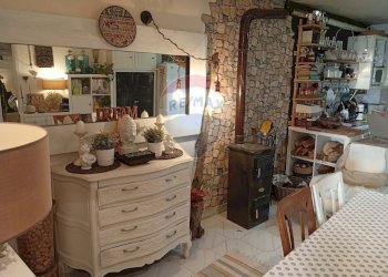 Sala da pranzo - Appartamento Via Caracena
26, Villetta Barrea - foto 3