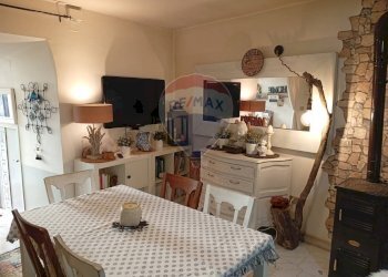 Sala da pranzo - Appartamento Via Caracena
26, Villetta Barrea - foto 10