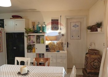 Sala da pranzo - Appartamento Via Caracena
26, Villetta Barrea - foto 12