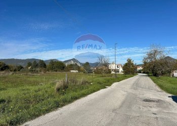 Vista delle montagne - Terreno edificabile Via Edoardo De Filippo
 
7, Rocchetta a Volturno - foto 3