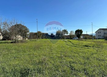 Giardino - Terreno edificabile Via Edoardo De Filippo
 
7, Rocchetta a Volturno - foto 15