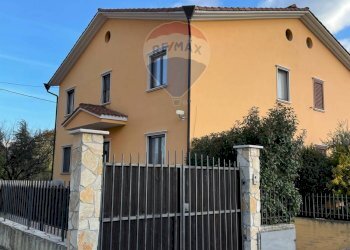 Casa all\'aperto - Terraced Villa Via Neri
 
6, Rocchetta a Volturno - photo 81