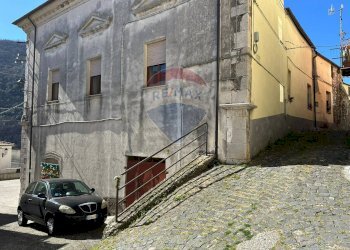 Edificio all\'aperto - Casa semi indipendente Via Piazza Michele De Iorio, Colli a Volturno - foto 4