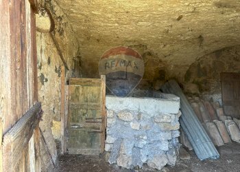 Stanza vuota - Rustic Via Delle grotte, Rocchetta a Volturno - photo 32