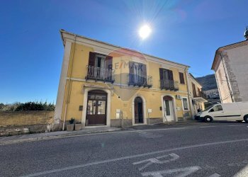Edificio all\'aperto - Casa semi indipendente Via Isernia
 
snc, Colli a Volturno - foto 1