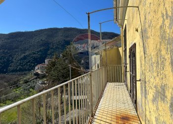 Balcone - Casa semi indipendente Via Isernia
 
snc, Colli a Volturno - foto 32