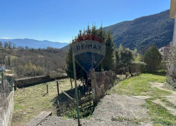 Vista delle montagne - Casa semi indipendente Via Isernia
 
snc, Colli a Volturno - foto 104