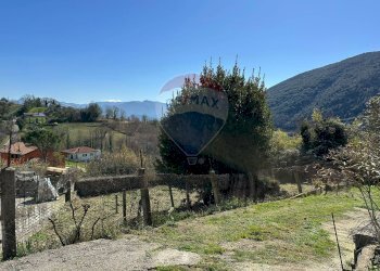Vista delle montagne - Casa semi indipendente Via Isernia
 
snc, Colli a Volturno - foto 108