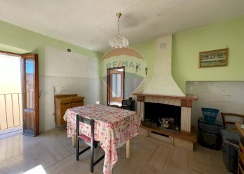 Sala da pranzo - Casa indipendente Mazzini
 
47, Pizzone - foto 2