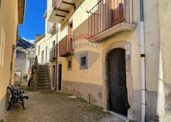 Edificio all\'aperto - Casa indipendente Mazzini
 
47, Pizzone - foto 3