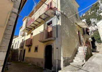 Edificio all\'aperto - Casa indipendente Mazzini
 
47, Pizzone - foto 4