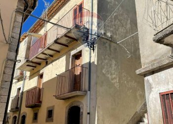 Edificio all\'aperto - Casa indipendente Mazzini
 
47, Pizzone - foto 10