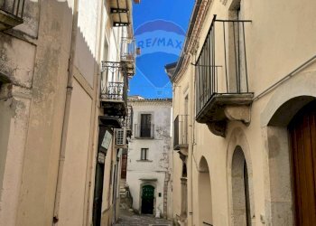 Edificio all\'aperto - Casa indipendente Mazzini
 
47, Pizzone - foto 15