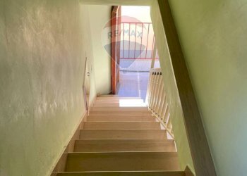 Scale - Casa indipendente Mazzini
 
47, Pizzone - foto 26