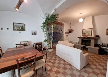 Sala da pranzo - Quadrilocale Via Salita San Rocco
 
4, Barrea - foto 1