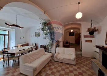 Sala da pranzo - Quadrilocale Via Salita San Rocco
 
4, Barrea - foto 3