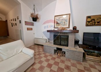 Soggiorno - Quadrilocale Via Salita San Rocco
 
4, Barrea - foto 5