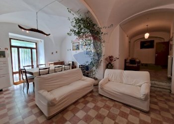 Sala da pranzo - Quadrilocale Via Salita San Rocco
 
4, Barrea - foto 6