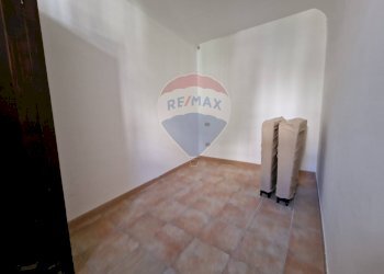 Stanza vuota - Quadrilocale Via Salita San Rocco
 
4, Barrea - foto 11