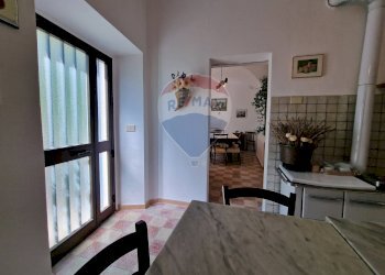 Sala da pranzo - Quadrilocale Via Salita San Rocco
 
4, Barrea - foto 20