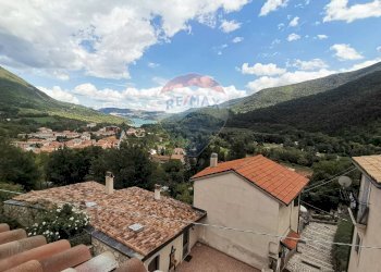 Vista delle montagne - Quadrilocale Via Castello
 
22, Villetta Barrea - foto 9