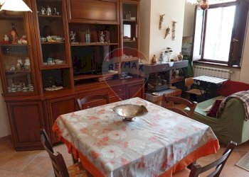 Sala da pranzo - Quadrilocale Via Castello
 
22, Villetta Barrea - foto 2