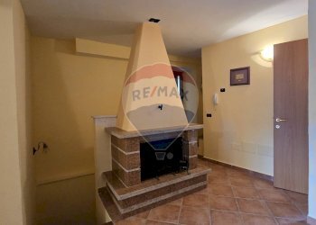 Soggiorno - Appartamento Via Crocetta S.Antonio
 
23, Palena - foto 10