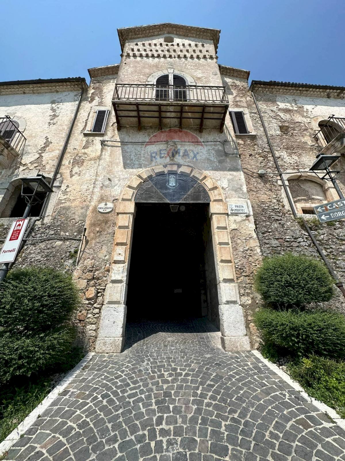 Edificio all\'aperto - Appartamento Via Ercole
 
13, Fornelli - foto 1