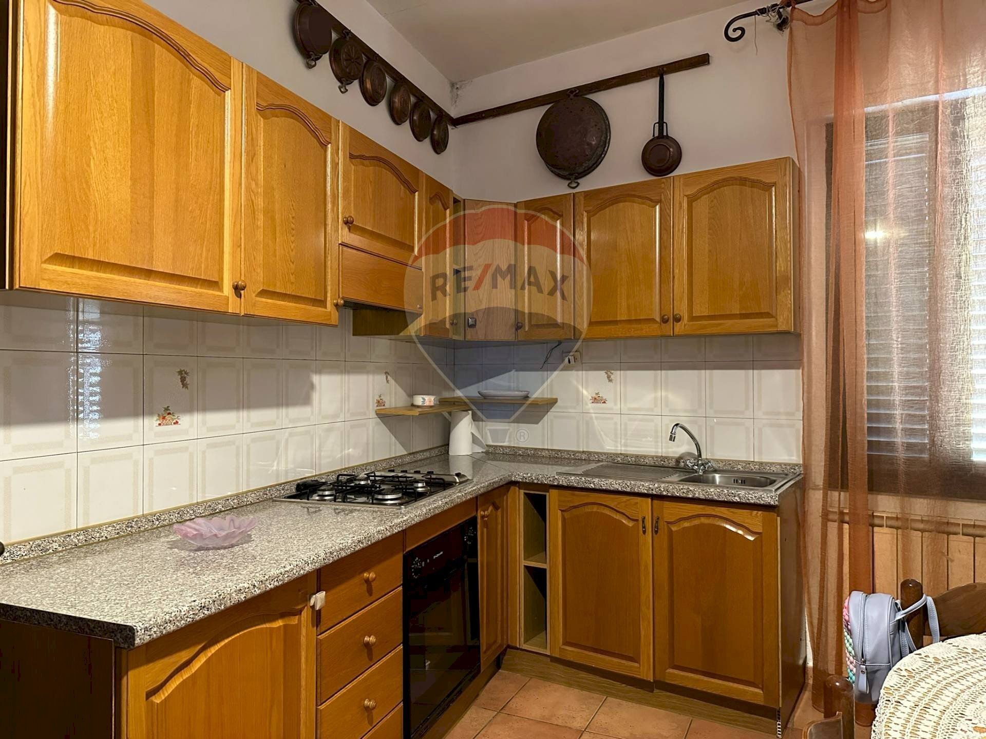 Cucina - Appartamento Via Ercole
 
13, Fornelli - foto 2