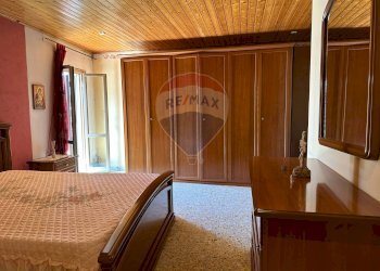 Camera / camera da letto - Appartamento Via Ercole
 
13, Fornelli - foto 15