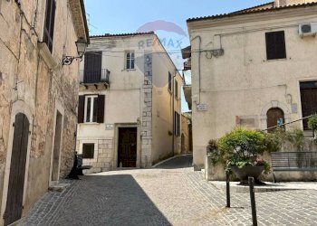 Edificio all\'aperto - Appartamento Via Ercole
 
13, Fornelli - foto 58