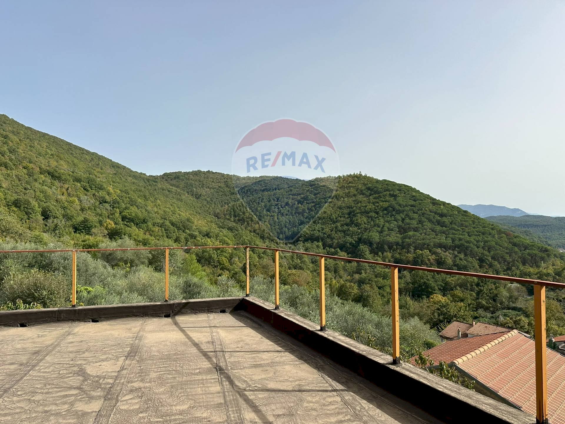 Vista delle montagne - Casa indipendente Colle Macchia
 
13, Filignano - foto 2