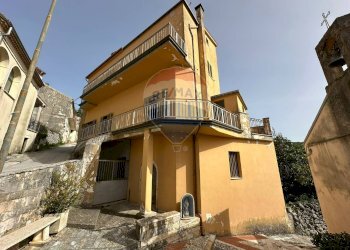 Casa all\'aperto - Casa indipendente Colle Macchia
 
13, Filignano - foto 4