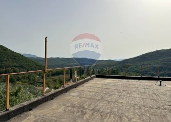 Vista delle montagne - Casa indipendente Colle Macchia
 
13, Filignano - foto 89