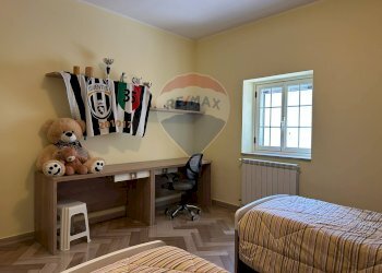 Camera / camera da letto - Casa indipendente Corso Garibaldi
 
76, Montaquila - foto 40