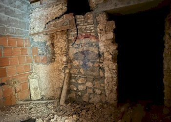 Stanza vuota - Casa indipendente Corso Garibaldi
 
76, Montaquila - foto 85