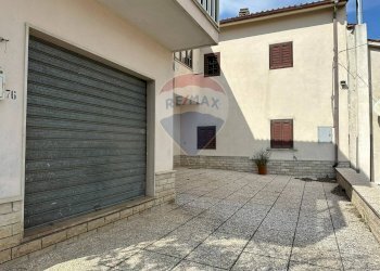 Terrazza - Casa indipendente Corso Garibaldi
 
76, Montaquila - foto 96