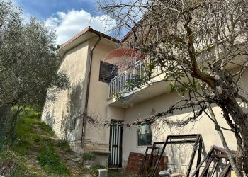 Casa all\'aperto - Casa indipendente Corso Garibaldi
 
76, Montaquila - foto 97