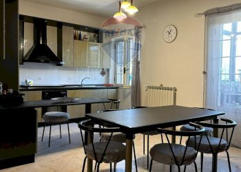 Sala da pranzo - Appartamento Via Cesare Battisti
 
4, Roccasicura - foto 19