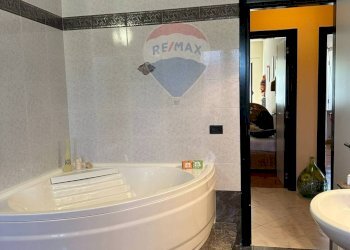 Bagno - Appartamento Via Cesare Battisti
 
4, Roccasicura - foto 36