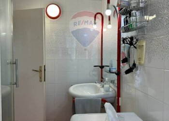 Bagno - Appartamento Via Cesare Battisti
 
4, Roccasicura - foto 70